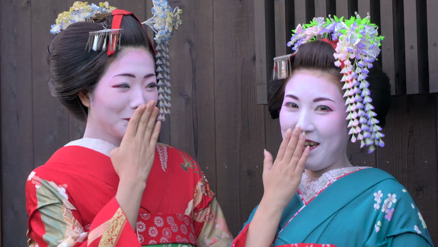 kimono japanese laughing