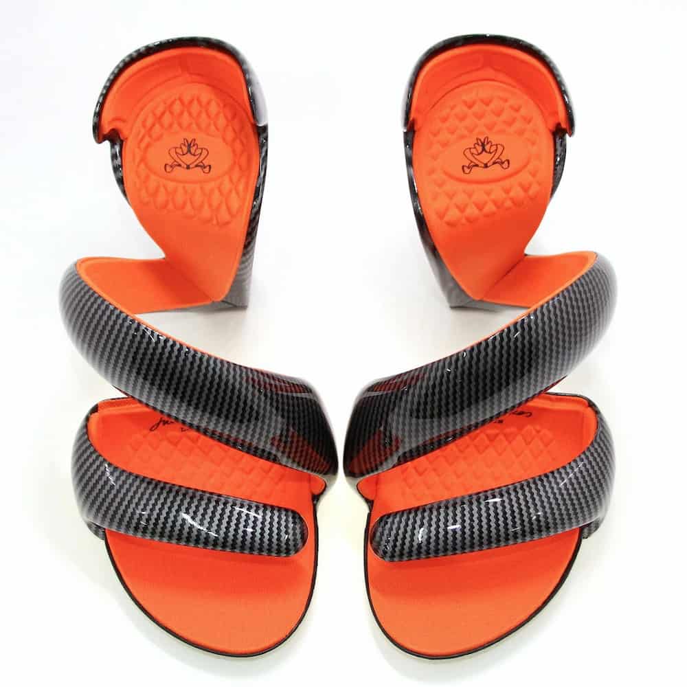 Not Recommended Footwear 06