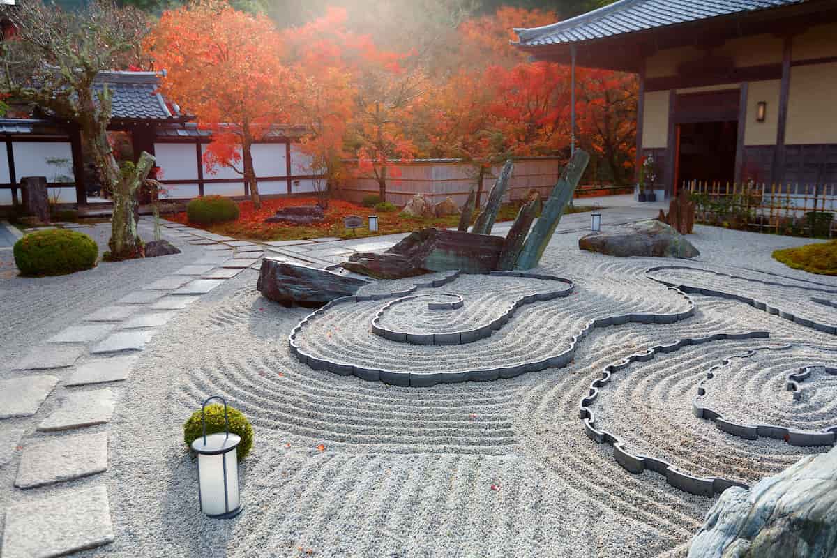 Japanese rock garden - Land Of The Rising Son