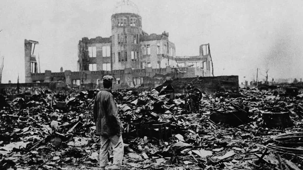Hiroshima Devastated by Atomic Bomb - Land Of The Rising Son
