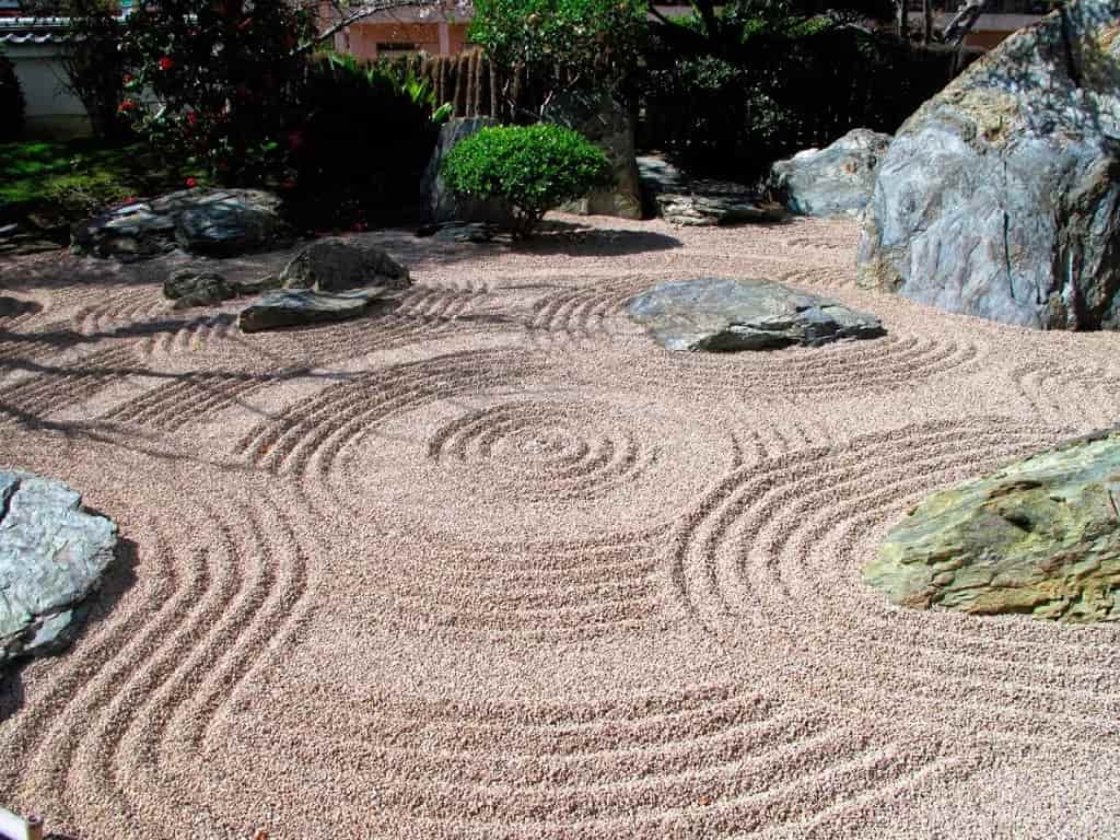 Japanese Rock Garden - Land Of The Rising Son