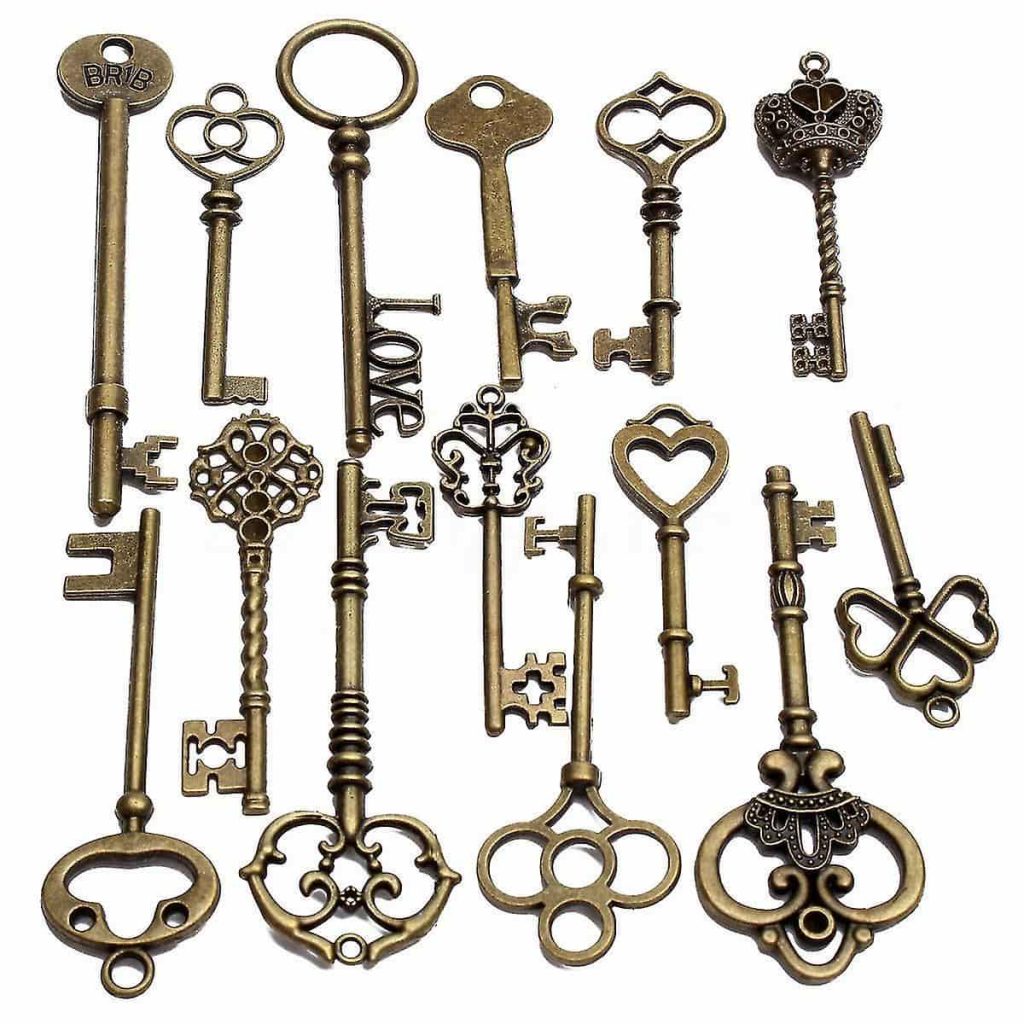 Antique lock with skeleton key - Land Ωf The Rising SΩN - cybersensei